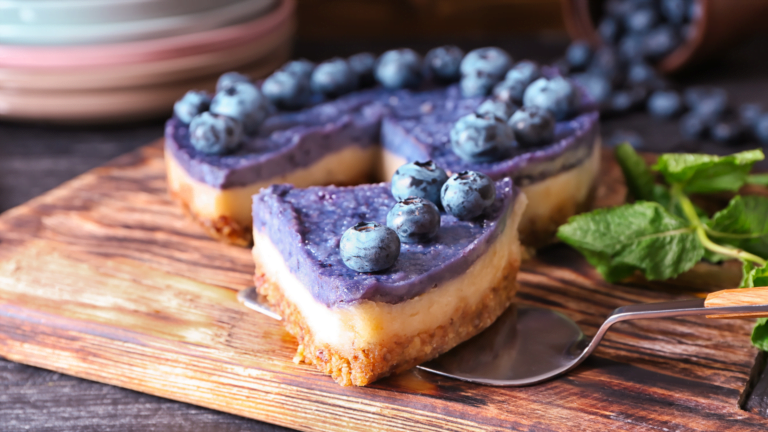 GOTHIC BLUEBERRY CHEESECAKE RECIPE FOR 4